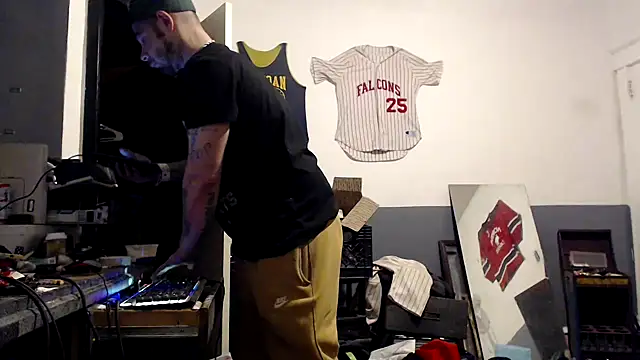 sledge901 online show from January 9, 4:19 am