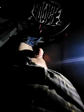 Snapshot of Crackkers chatting on February 13, 3:50 am Crackkers online show from February 13, 3:50 am