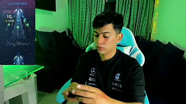 Snapshot of Franco_Rizzo_ chatting on December 10, 11:42 pm Franco Rizzo  online show from December 10, 11:42 pm