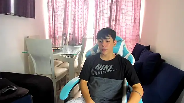 Snapshot of Franco_Rizzo_ chatting on February 21, 7:32 pm Franco Rizzo  online show from February 21, 7:32 pm