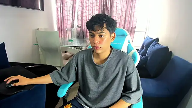 Snapshot of Franco_Rizzo_ chatting on February 24, 8:47 pm Franco Rizzo  online show from February 24, 8:47 pm