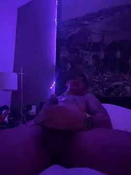 Snapshot of RoodoggXL chatting on January 14, 12:35 pm RoodoggXL online show from January 14, 12:35 pm