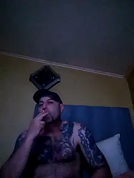 Snapshot of TrainedFinder5 chatting on October 1, 1:09 am TrainedFinder5 online show from October 1, 1:09 am