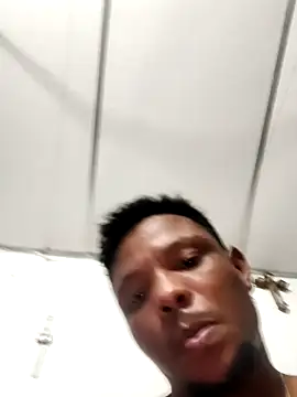 hugo3918  online show from October 14, 11:56 pm