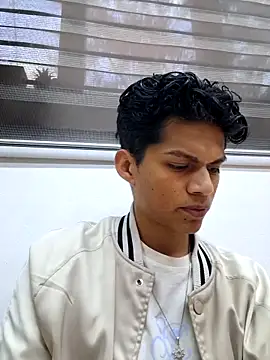 Cherryartemissy online show from March 25, 12:03 am