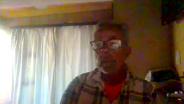 Snapshot of tuggy59 chatting on October 5, 5:22 am tuggy59 online show from October 5, 5:22 am