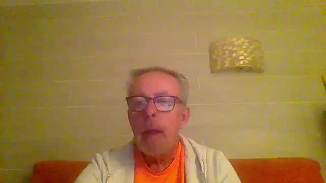 tuggy59 online show from March 18, 5:54 am