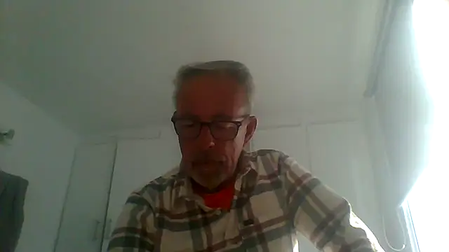 Snapshot of tuggy59 chatting on September 18, 3:03 pm tuggy59 online show from September 18, 3:03 pm