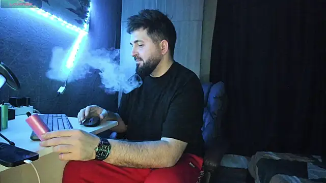 Snapshot of Eduu2322 chatting on March 1, 10:21 pm Eduu2322 online show from March 1, 10:21 pm