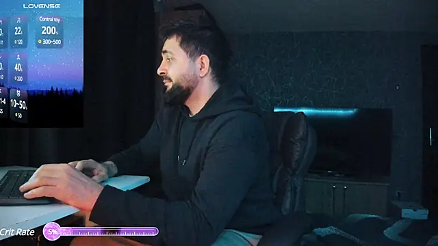 Snapshot of Eduu2322 chatting on December 28, 10:44 pm Eduu2322 online show from December 28, 10:44 pm