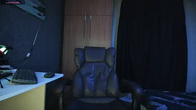 Snapshot of Eduu2322 chatting on March 18, 10:37 pm Eduu2322 online show from March 18, 10:37 pm