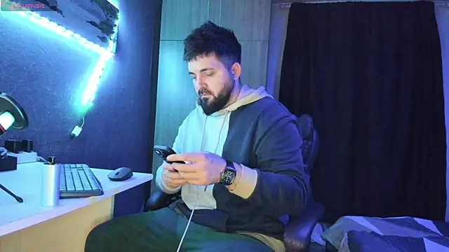 Snapshot of Eduu2322 chatting on February 26, 10:40 pm Eduu2322 online show from February 26, 10:40 pm