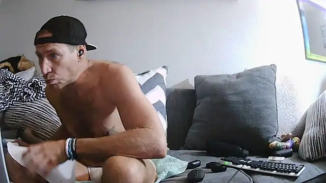 Snapshot of Obi-Spun-Kenobi chatting on September 22, 9:09 am Obi-Spun-Kenobi online show from September 22, 9:09 am