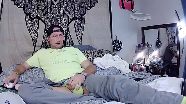 Snapshot of Obi-Spun-Kenobi chatting on December 20, 5:47 am Obi-Spun-Kenobi online show from December 20, 5:47 am