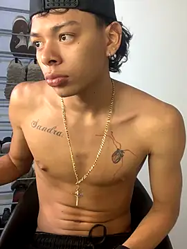 Snapshot of Harry_jhonsson chatting on September 14, 6:32 pm Harry jhonsson online show from September 14, 6:32 pm