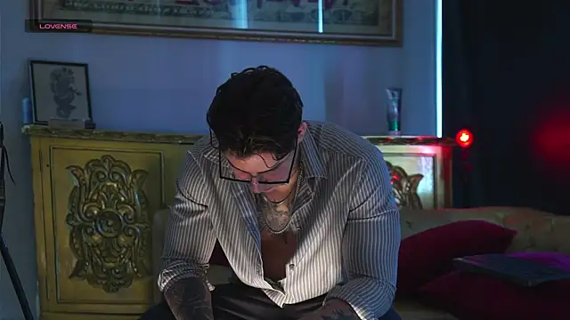 Snapshot of dantecoppolaa_ chatting on October 25, 7:37 pm dantecoppolaa  online show from October 25, 7:37 pm