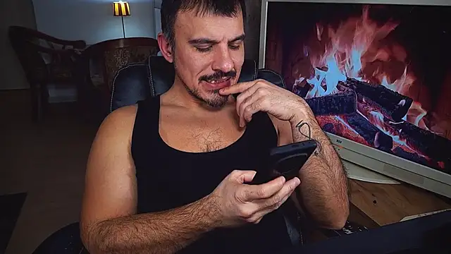 officeman7 online show from January 13, 5:23 pm