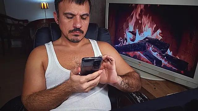 officeman7 online show from January 9, 4:28 pm