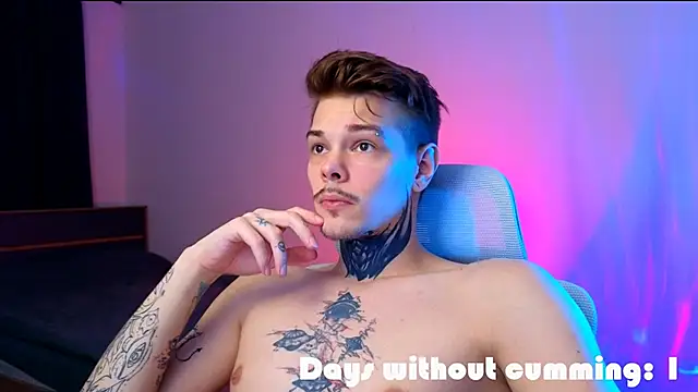 DENIS HERE online show from February 19, 9:44 pm