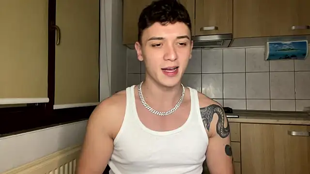 Snapshot of Joedonovan1 chatting on December 16, 7:54 pm Joedonovan1 online show from December 16, 7:54 pm