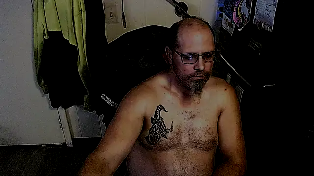 KrazyLegz online show from November 23, 11:49 pm