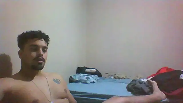 Snapshot of Xcumshot33 chatting on October 25, 3:08 am Xcumshot33 online show from October 25, 3:08 am