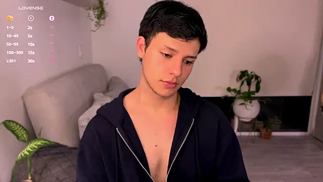 Snapshot of Alexxblue chatting on October 8, 2:38 am Alexxblue online show from October 8, 2:38 am