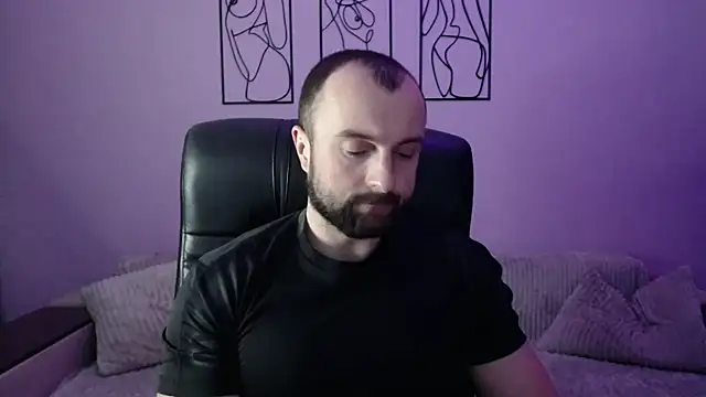 brindlefly6969 online show from February 16, 12:03 pm