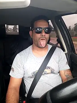 hecwil8 online show from December 1, 11:35 am