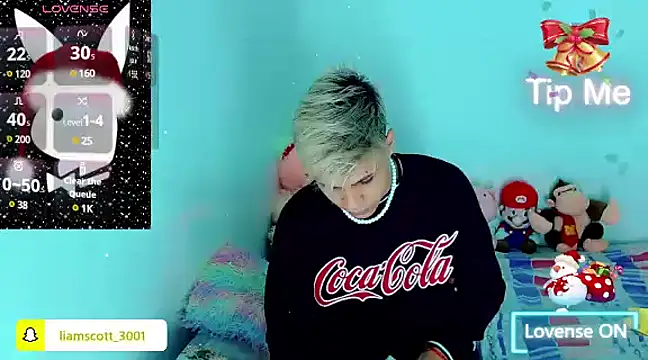 Snapshot of Liamscott_ chatting on December 8, 4:04 am Liamscott  online show from December 8, 4:04 am