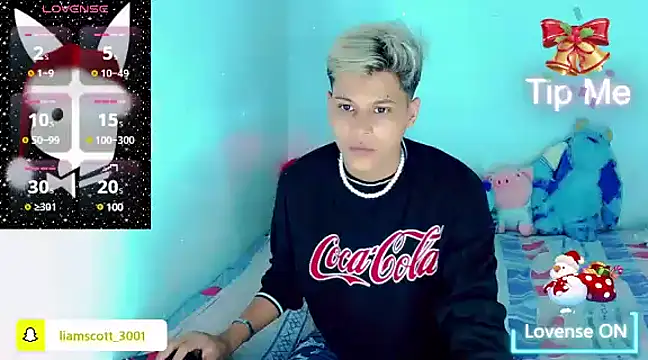 Snapshot of Liamscott_ chatting on December 10, 5:39 am Liamscott  online show from December 10, 5:39 am