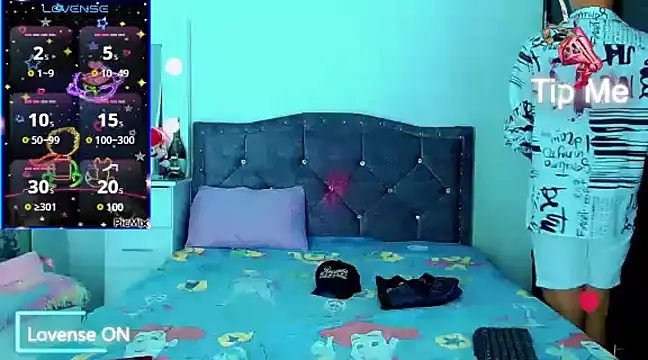 Snapshot of Liamscott_ chatting on February 19, 4:12 am Liamscott  online show from February 19, 4:12 am