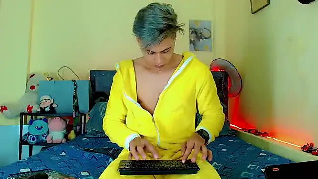 Liamscott  online show from March 28, 11:16 pm