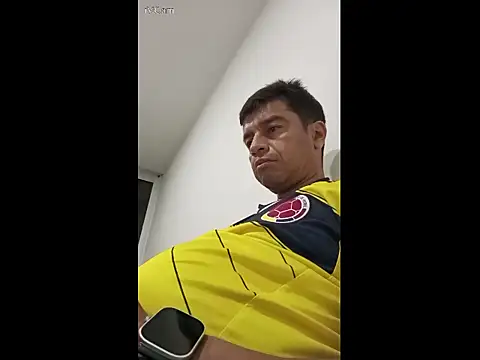 Snapshot of perxxxeo_ chatting on October 6, 12:15 am perxxxeo  online show from October 6, 12:15 am