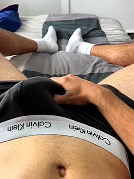 h0rnyguy001 online show from September 18, 11:56 am