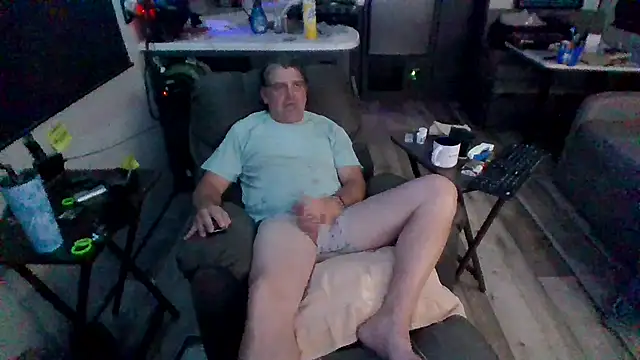 lateniter online show from April 11, 11:36 am