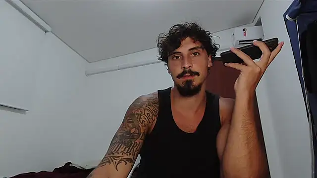 milkoffe online show from February 12, 11:33 pm