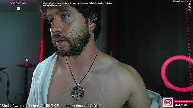 Snapshot of just_maxii chatting on September 19, 12:35 am just maxii online show from September 19, 12:35 am