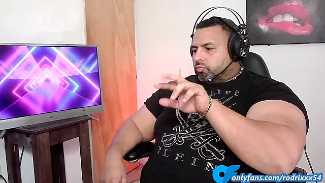 Snapshot of rodrix54 chatting on January 26, 11:18 pm rodrix54 online show from January 26, 11:18 pm