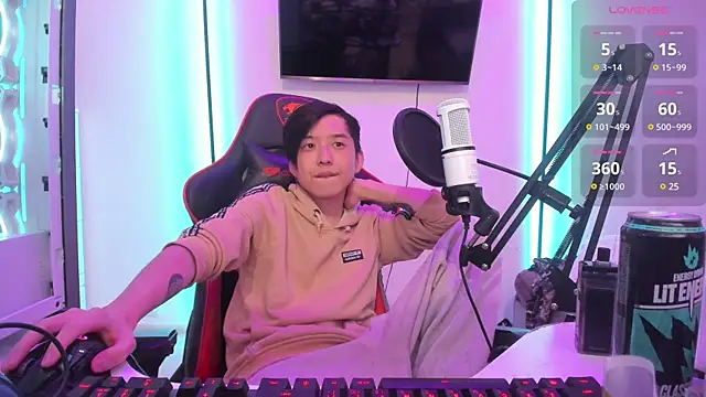 wexlee7 online show from December 6, 9:46 pm