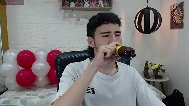 DmitriSanders online show from February 18, 8:26 pm