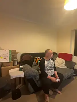 LondonTeffy online show from October 20, 9:19 pm