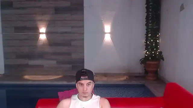 Maximo   online show from February 14, 10:38 pm