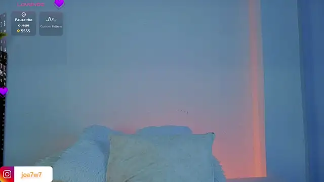 Levii Ackermann online show from April 7, 2:06 pm