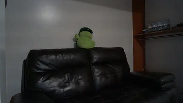 Zander823 online show from March 10, 2:17 am