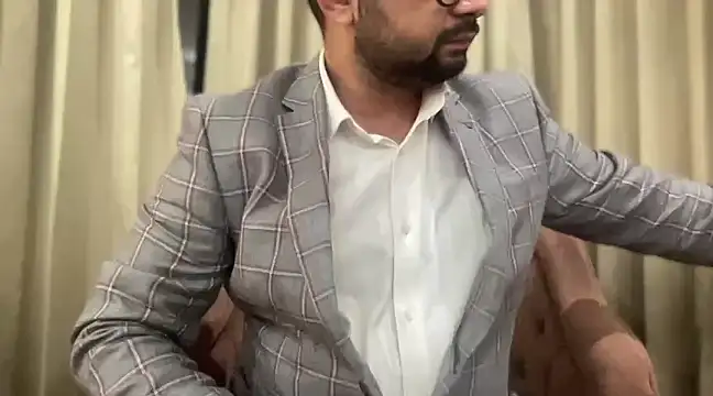 slavekinky001 online show from January 10, 8:37 pm