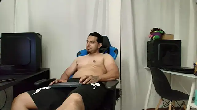 hott dicks online show from April 3, 10:28 pm