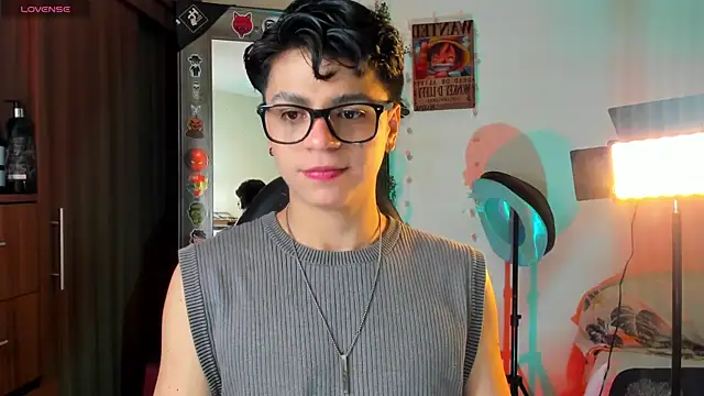 marckalexis online show from May 8, 11:27 pm
