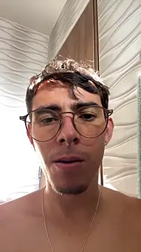 MauroD17 online show from April 24, 9:50 pm