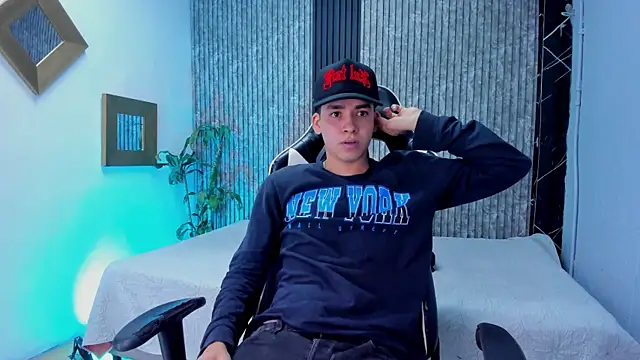 Mike 0233  online show from October 30, 4:47 am